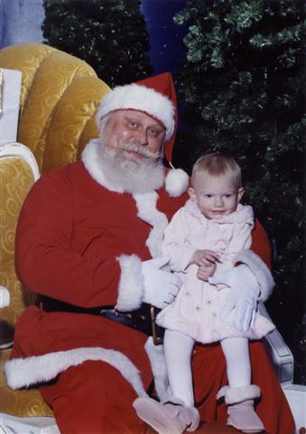 Grace_Santa_2005_Bellevue_Mall
